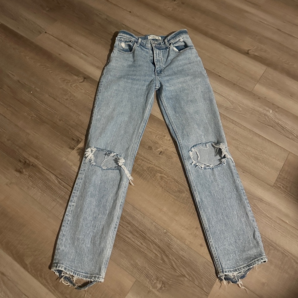Abercrombie 90’s Straight Ultra High Rise